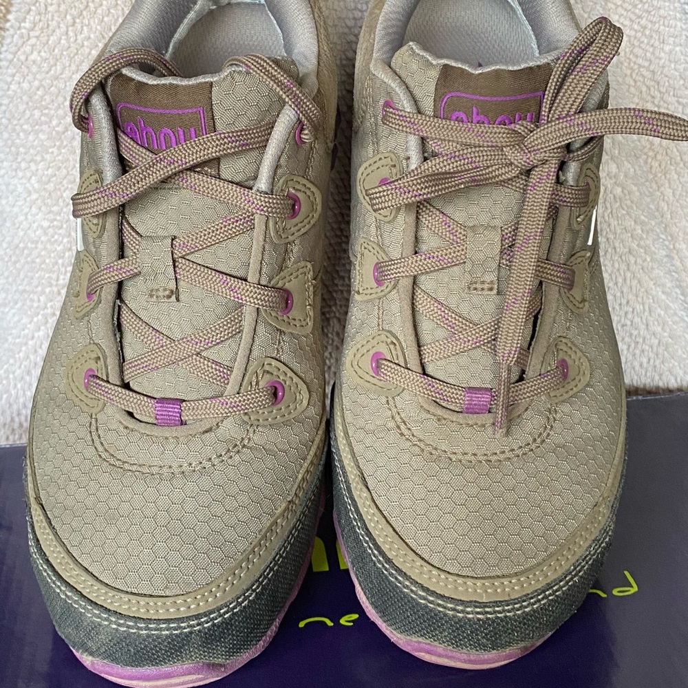 Low cut  Waterproof Hiking shoes